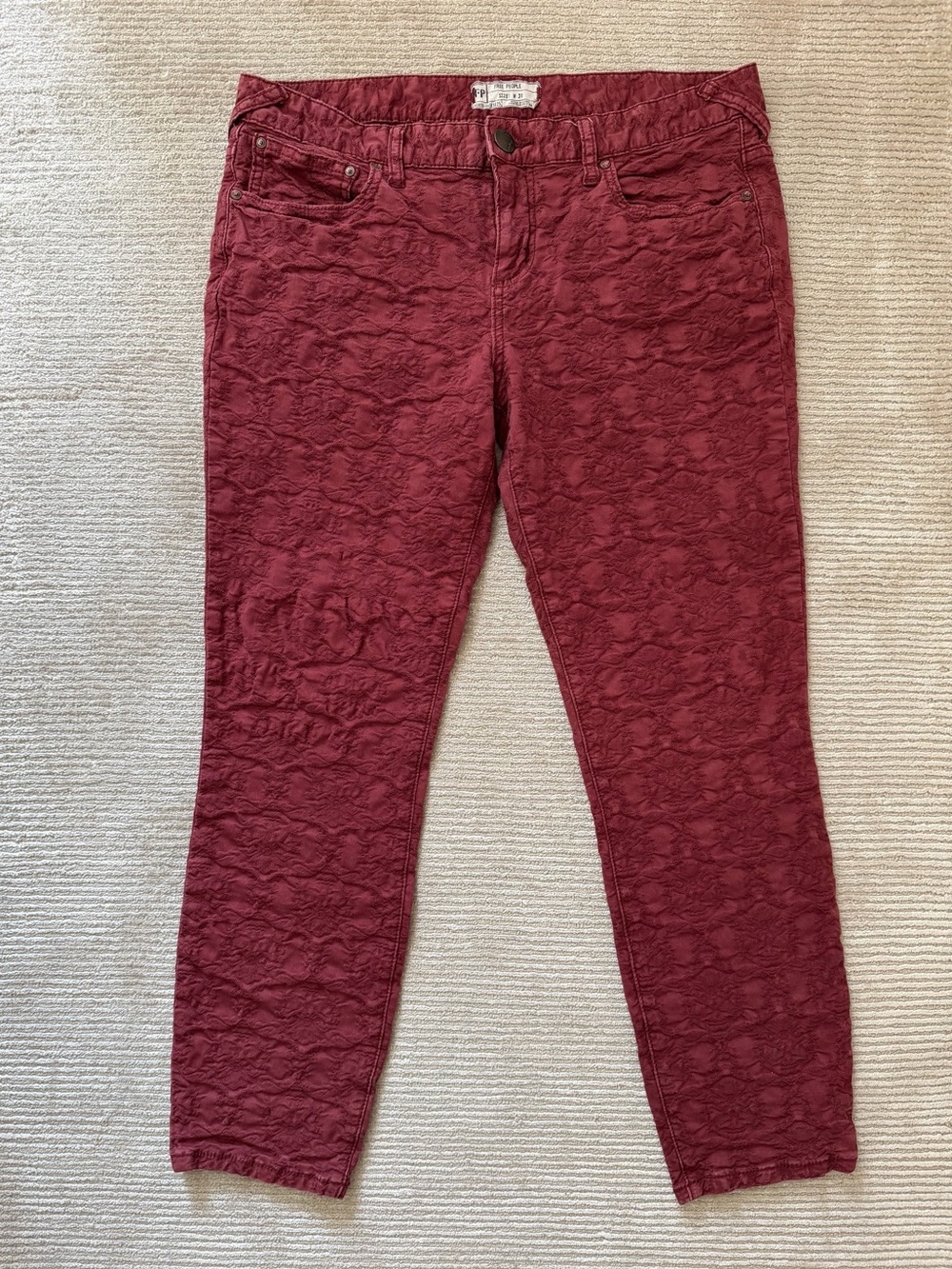 Free People Damask Jacquard Brocade Floral Textured Skinny Burgundy Red Jeans 31